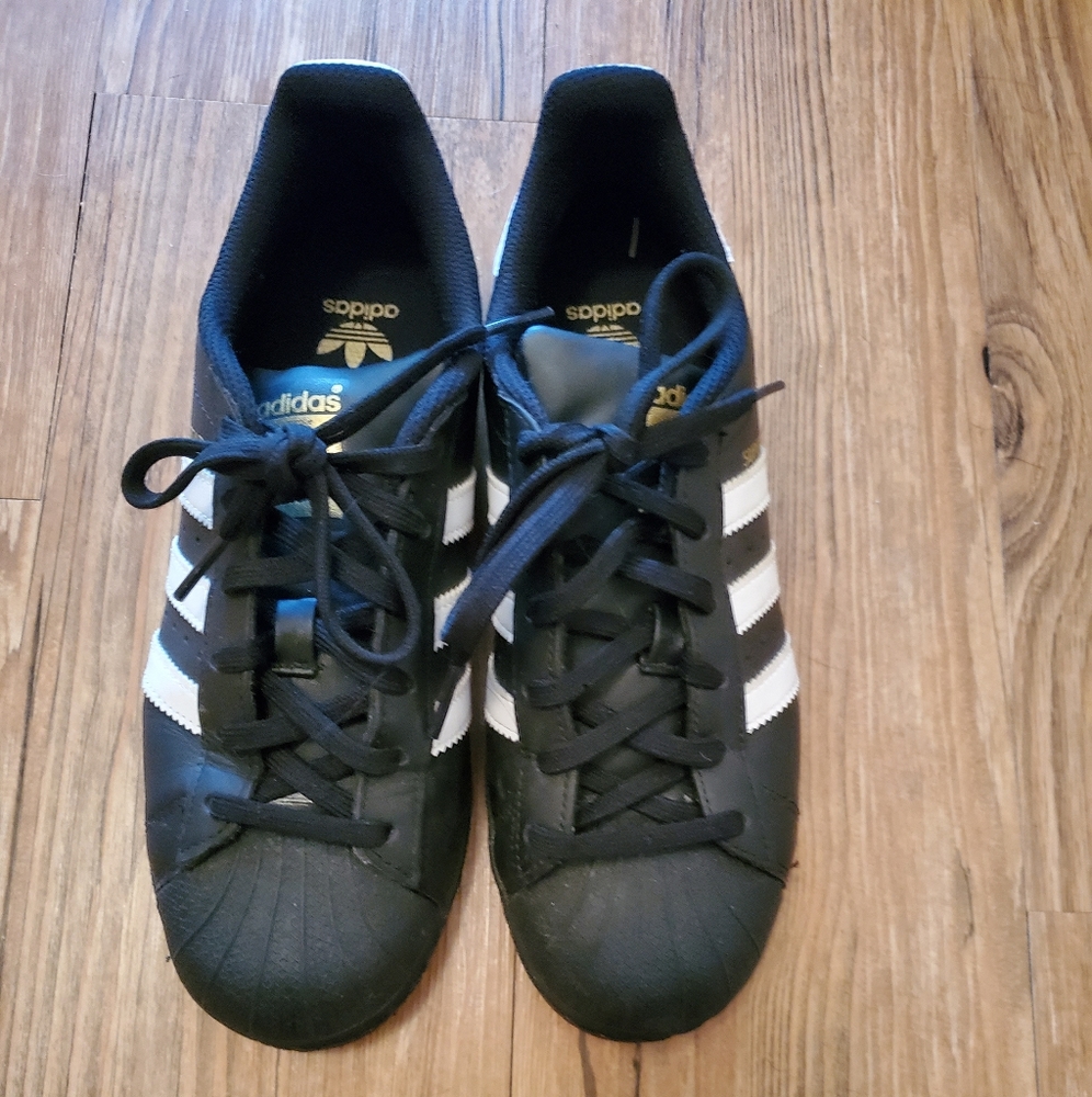 Adidas Superstar Sneakers